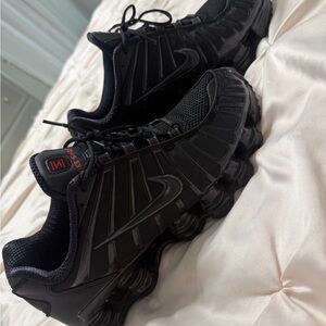 Nike Men's Black Athletic Shoes